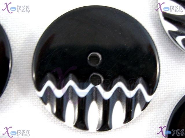 nkpf01120 Black&White Wholesale Crafts Sewing Fabric Textile 8pcs Shadow Resin Buttons 1