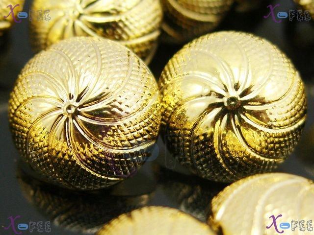 nkpf00814 NEW Modish WHOLESALE LOTS 24pcs Golden Flower Pattern Plastic Shank 18L Buttons 1